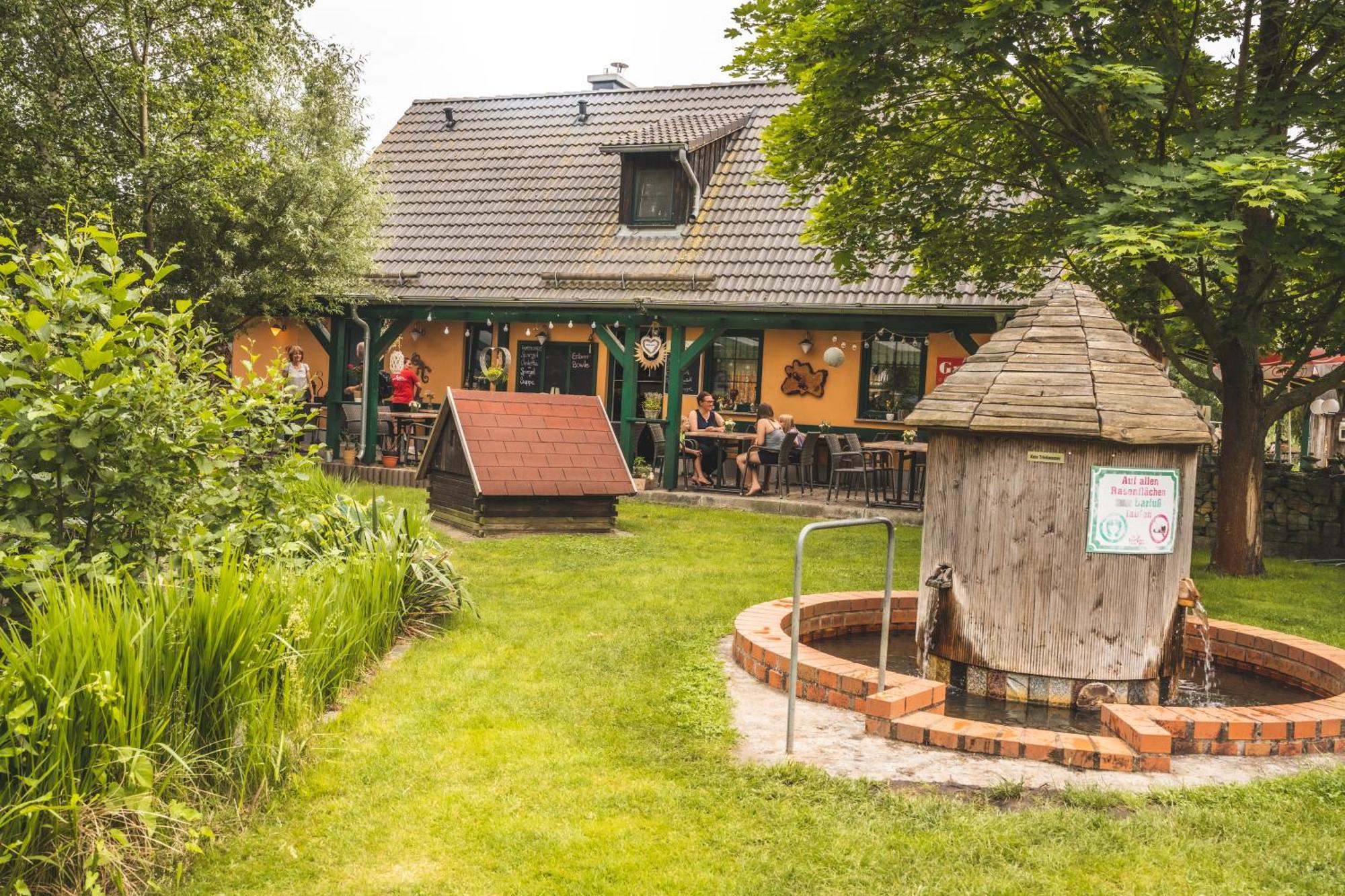 Gasthaus & Pension Am Kurfuerstendamm Burg  Εξωτερικό φωτογραφία
