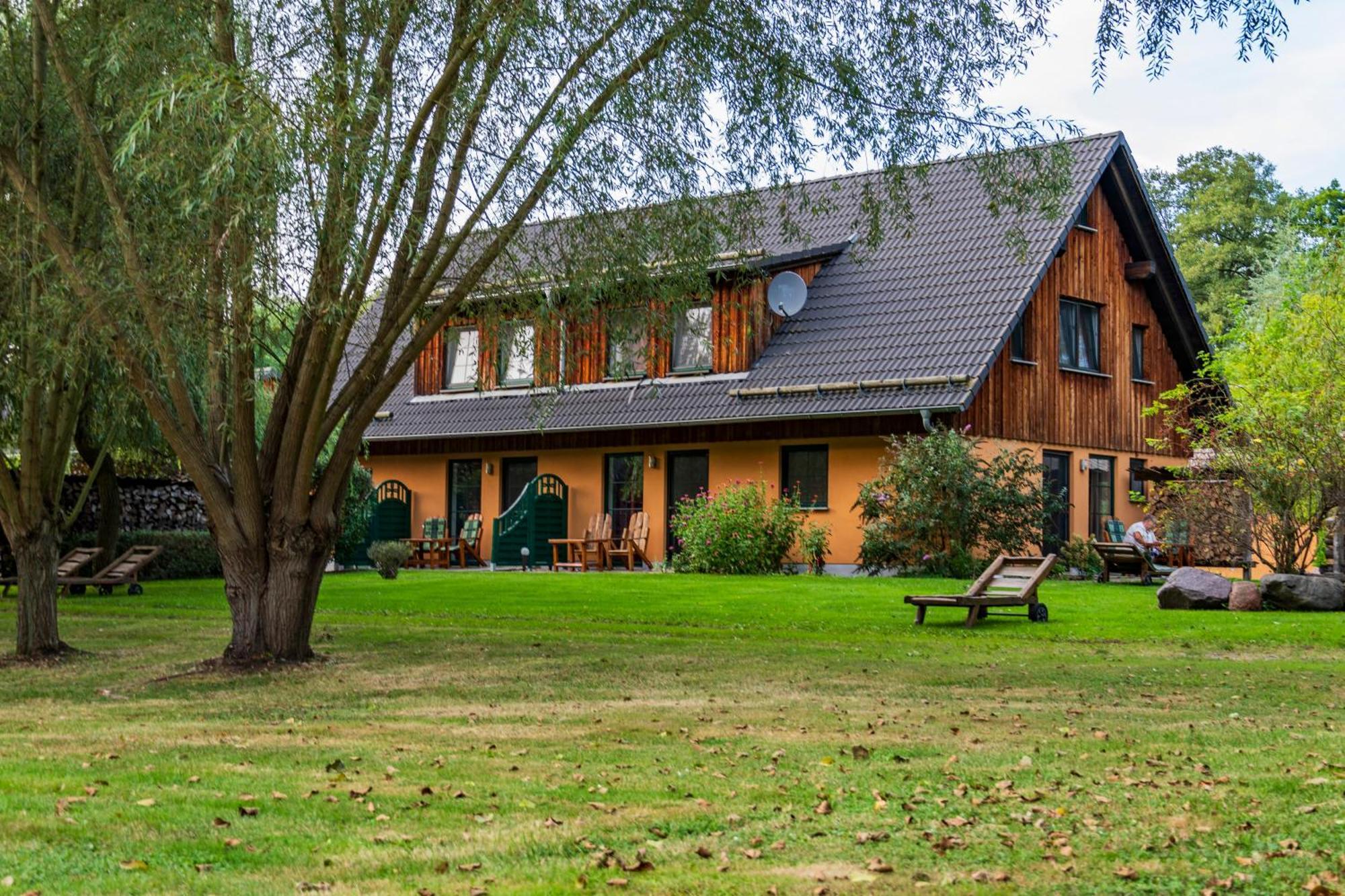 Gasthaus & Pension Am Kurfuerstendamm Burg  Εξωτερικό φωτογραφία