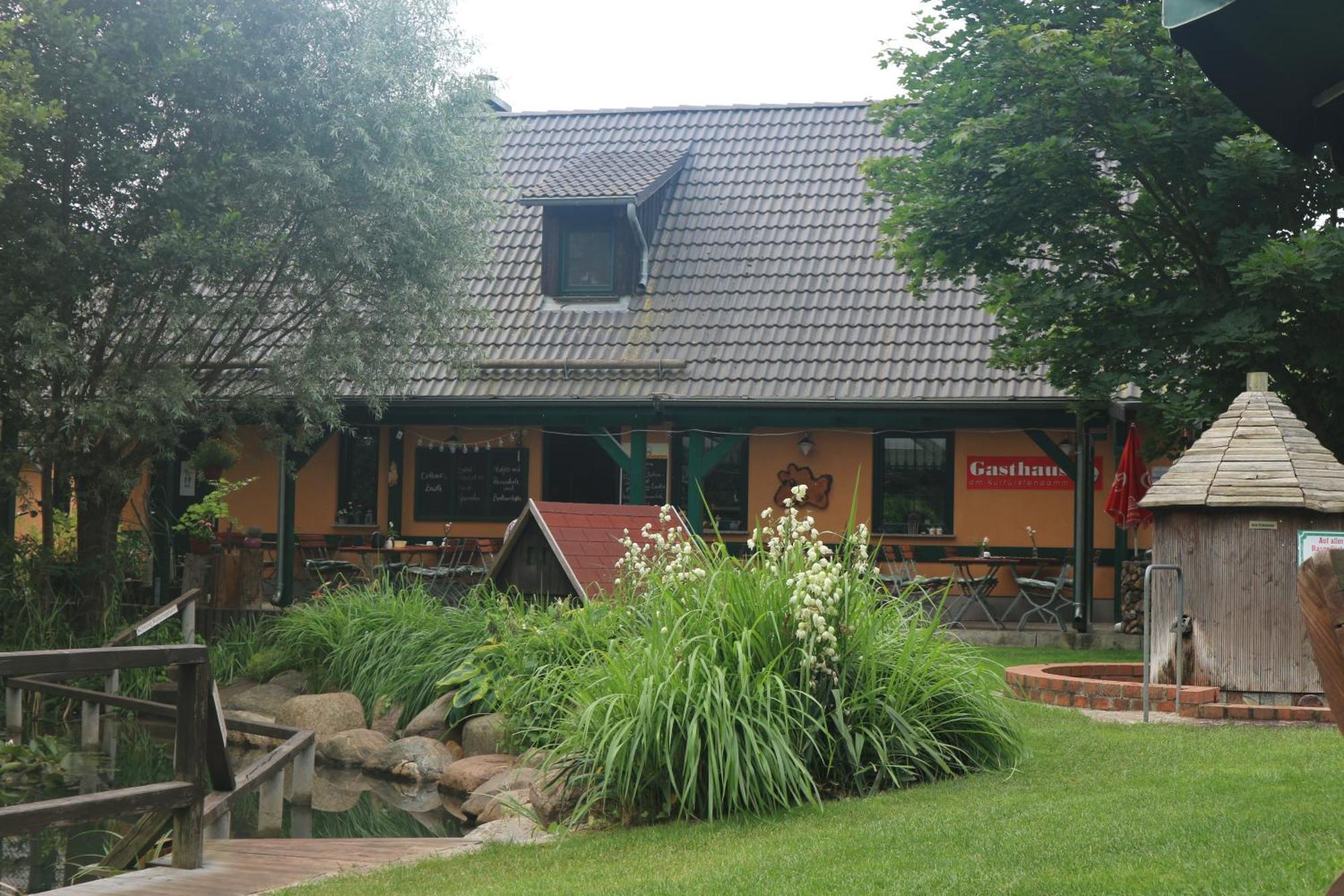 Gasthaus & Pension Am Kurfuerstendamm Burg  Εξωτερικό φωτογραφία