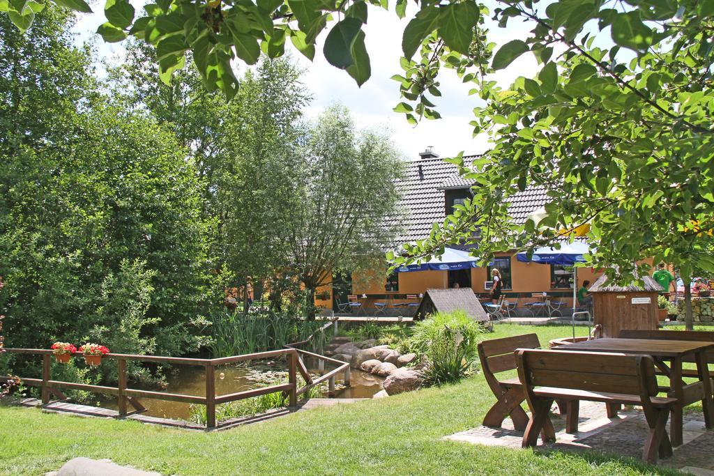 Gasthaus & Pension Am Kurfuerstendamm Burg  Εξωτερικό φωτογραφία