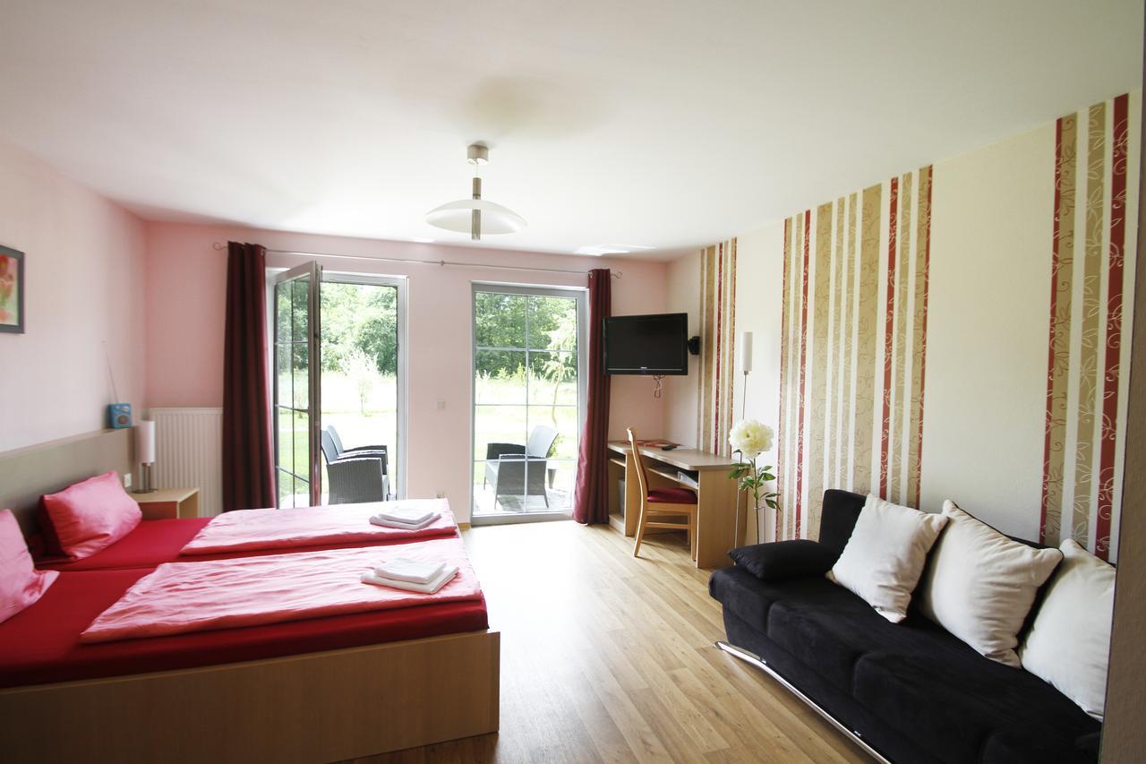 Gasthaus & Pension Am Kurfuerstendamm Burg  Εξωτερικό φωτογραφία